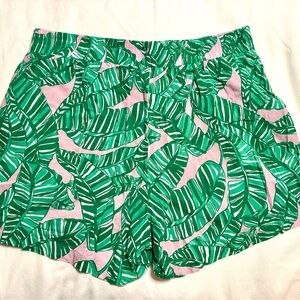 Lilly Pulitzer Tropical Green and Pink Leaf Print Women's Shorts XL